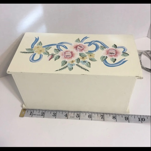 Vintage Mini Dresser Wooden Jewelry Box! - Picture 5 of 8